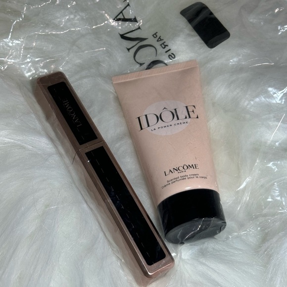Lancome Lash Idôle Mascara & Idôle Power Creme Scented Body Lotion Set - Picture 2 of 3